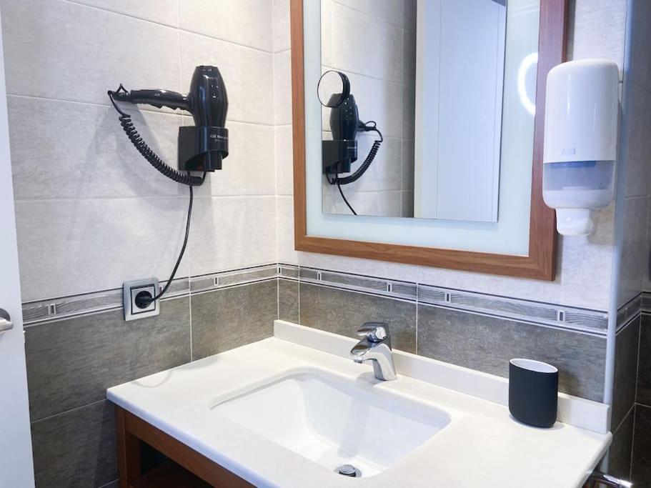 Espectacular Apartamento Con Vistas En Escaldes - 10Min Caminando Al Centro - Parking Gratis L By Bonesvacances エクステリア 写真
